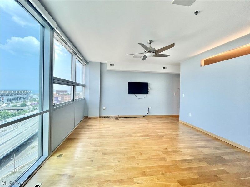 701 W Lakeside Avenue, Unit 1110, Cleveland, OH 44113 Photo 12