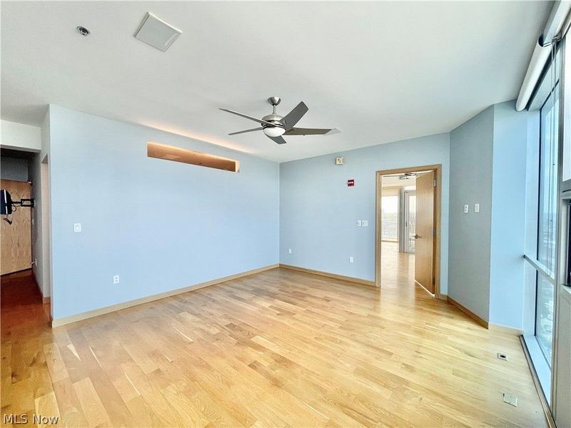 701 W Lakeside Avenue, Unit 1110, Cleveland, OH 44113 Photo 14