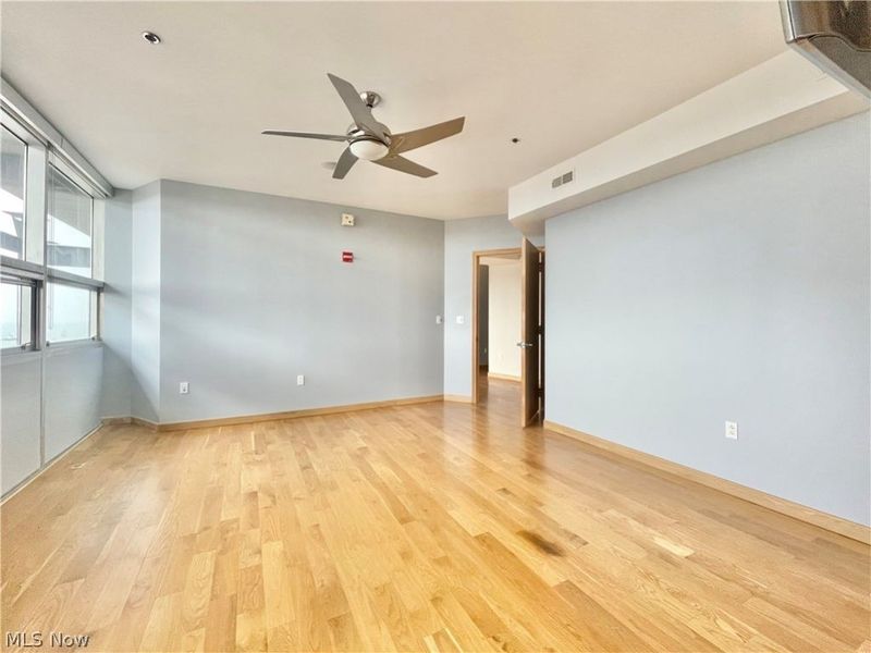 701 W Lakeside Avenue, Unit 1110, Cleveland, OH 44113 Photo 24