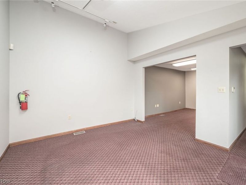 4222 State Route 43, Unit B, Kent, OH 44240 Photo 10