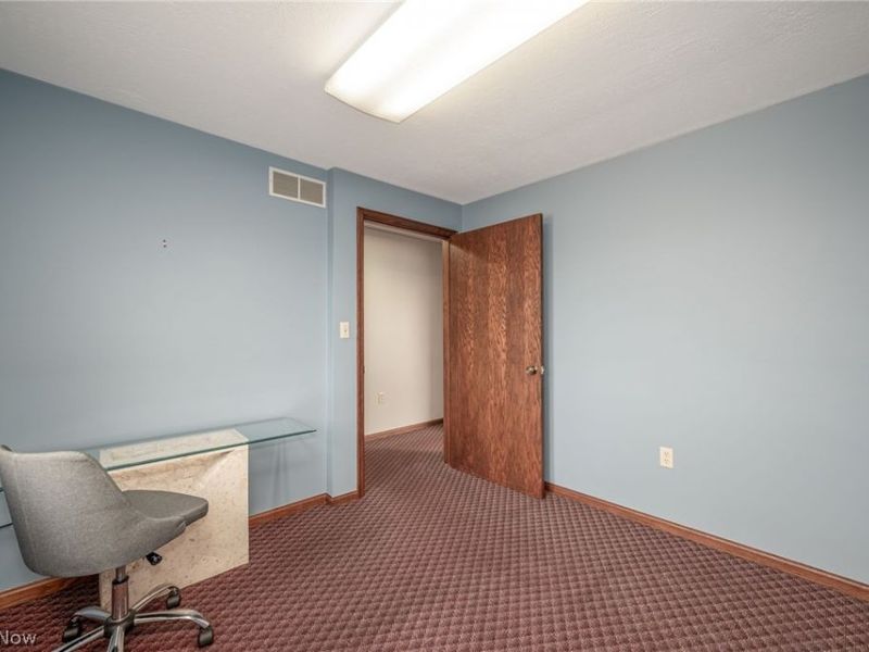 4222 State Route 43, Unit B, Kent, OH 44240 Photo 14