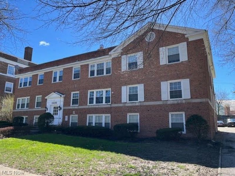 13200 Fairhill Road, Shaker Heights, OH 44120 Photo 3