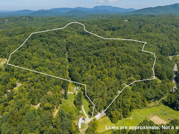 2239 Grassy Branch Road , Sevierville, TN 37876