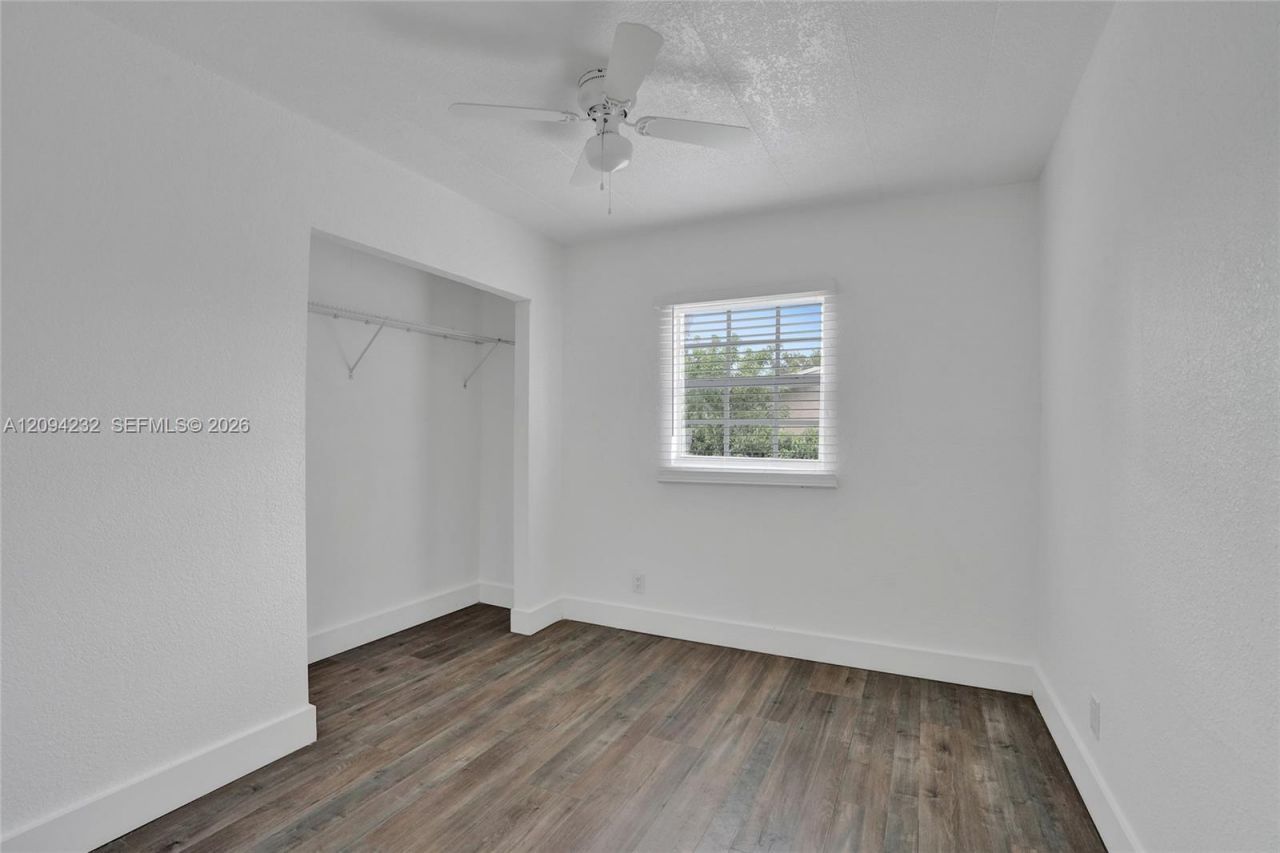 2910 NW 25th St, Fort Lauderdale, FL 33311 Photo