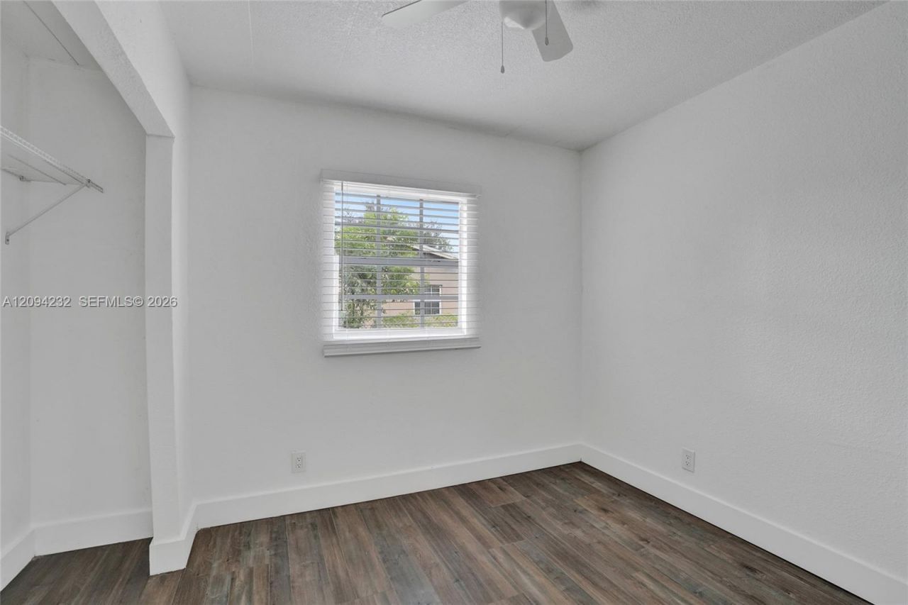 2910 NW 25th St, Fort Lauderdale, FL 33311 Photo