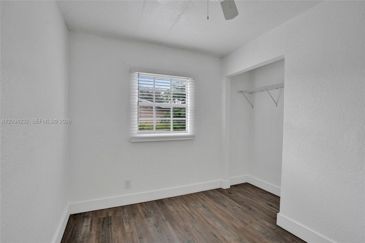 2910 NW 25th St, Fort Lauderdale, FL 33311 Photo