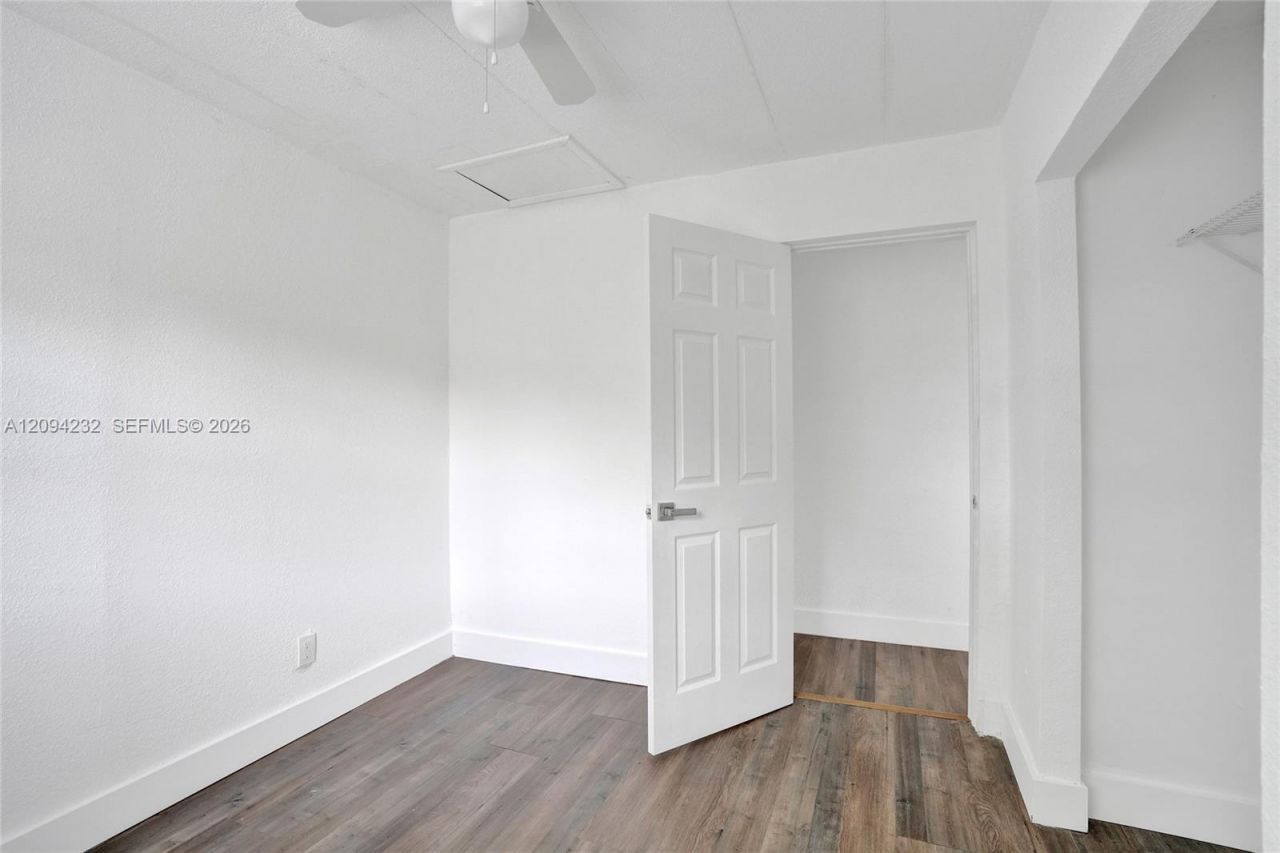 2910 NW 25th St, Fort Lauderdale, FL 33311 Photo