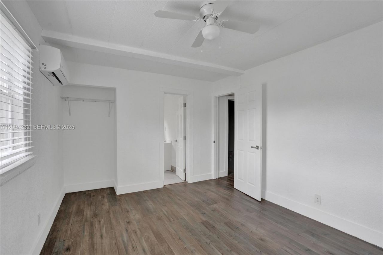 2910 NW 25th St, Fort Lauderdale, FL 33311 Photo