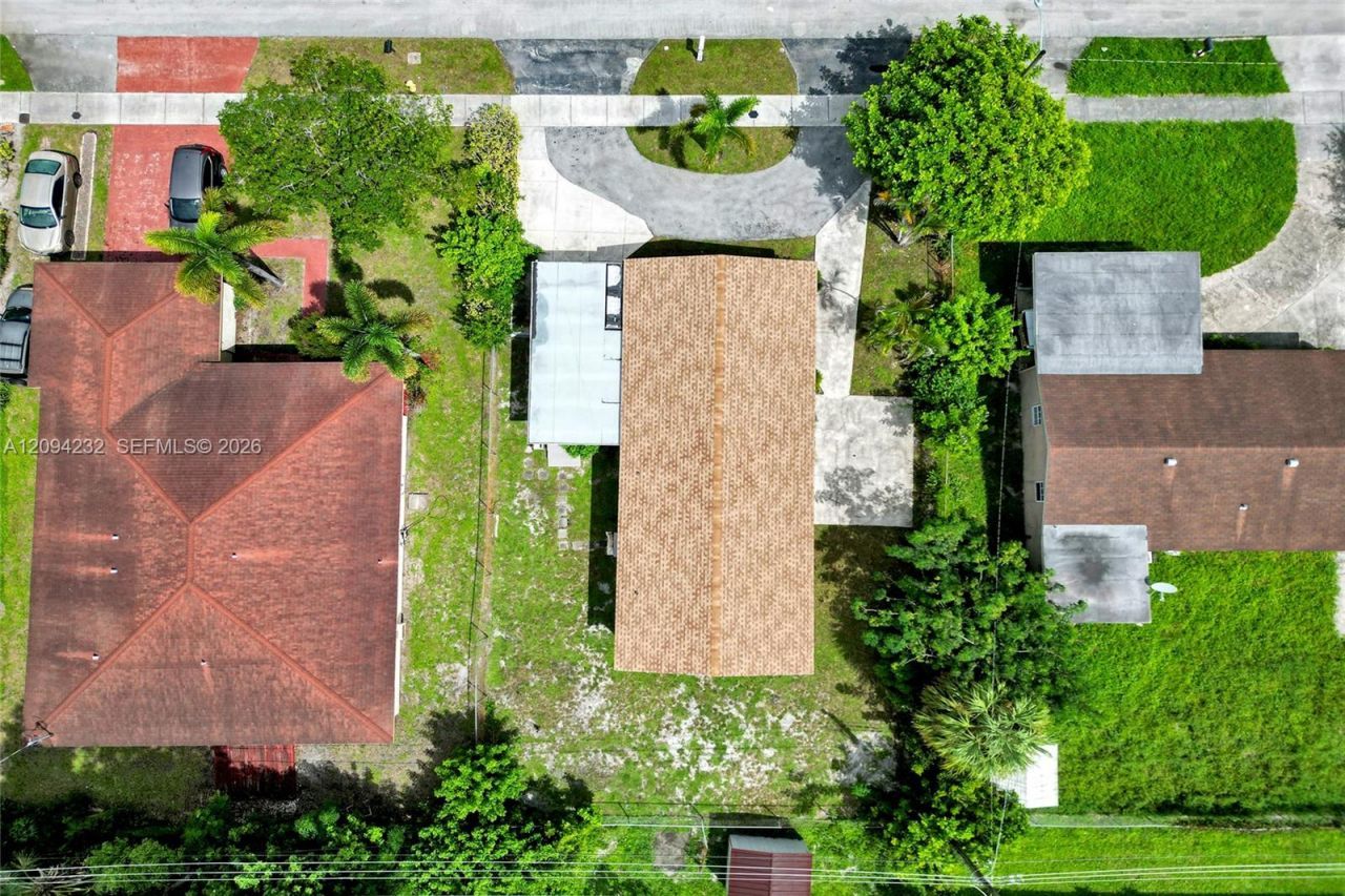 2910 NW 25th St, Fort Lauderdale, FL 33311 Photo