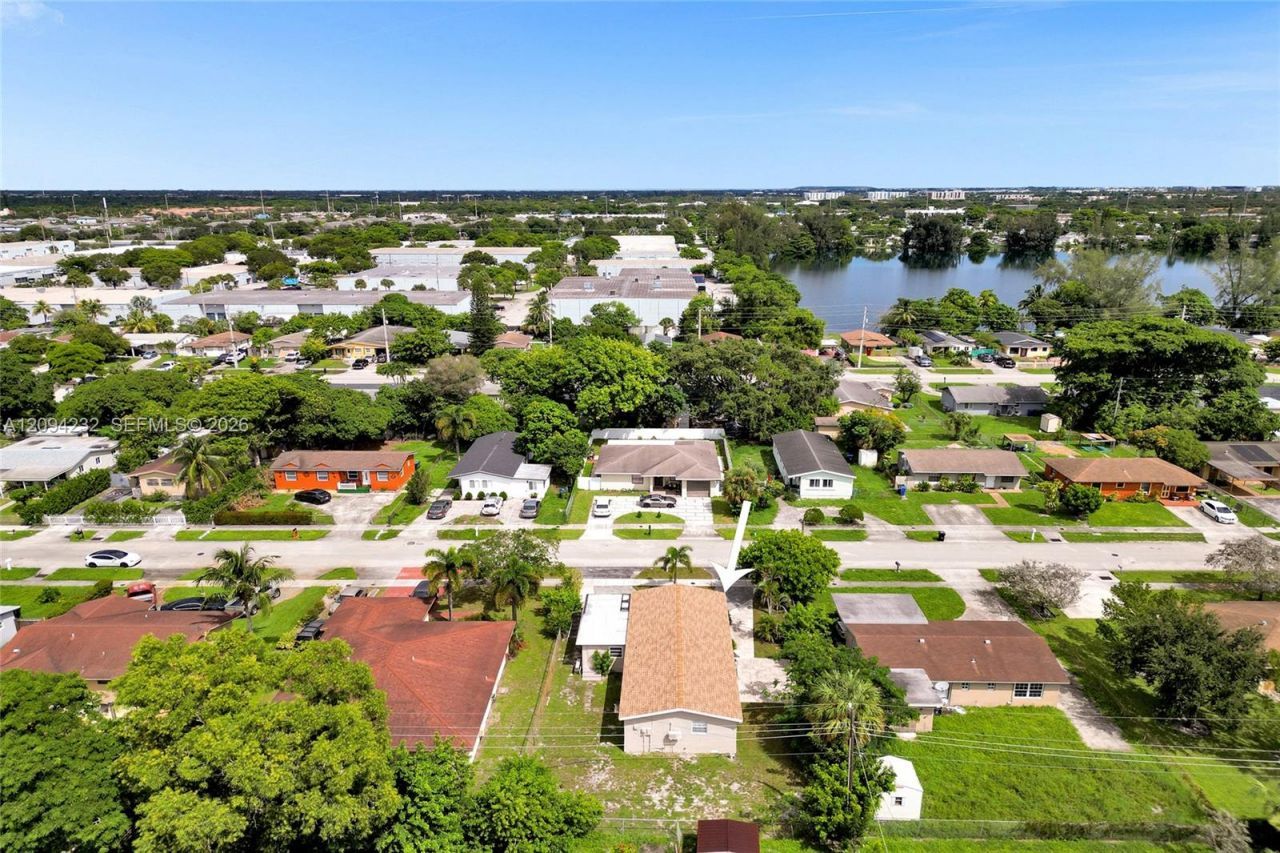 2910 NW 25th St, Fort Lauderdale, FL 33311 Photo