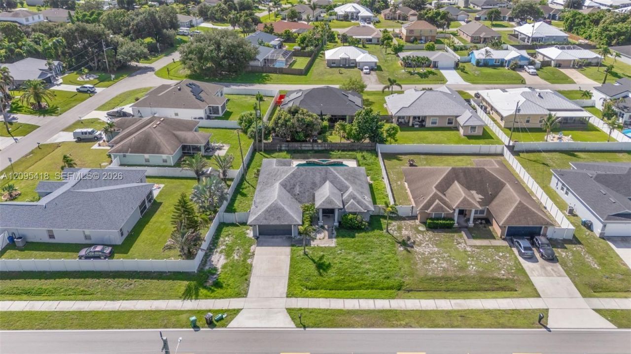 912 SW Paar Dr , Port Saint Lucie, FL 34953 Photo