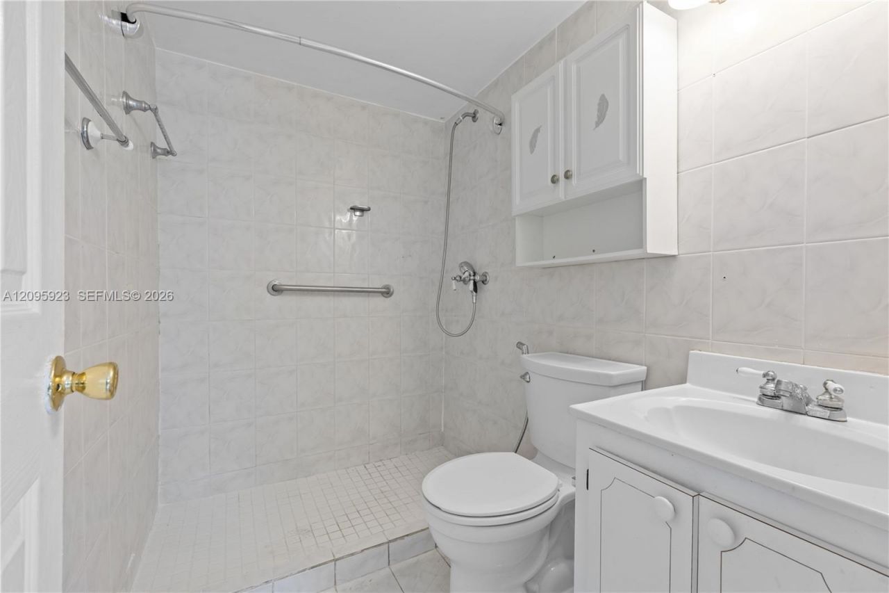 15619 SW 73rd Cir Ter , Unit 10-9, Miami, FL 33193 Photo
