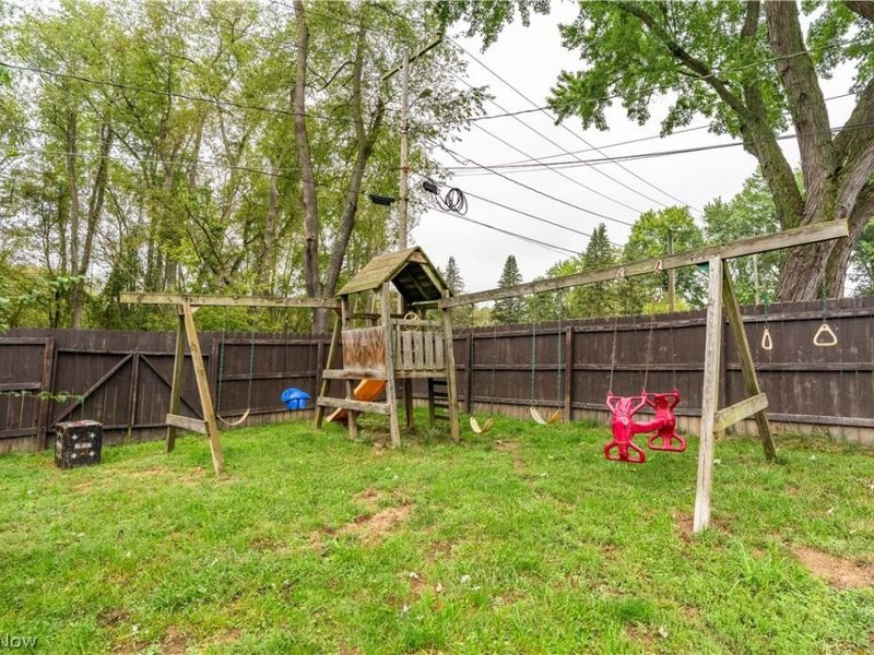 417 Tuscarawas Avenue NW, Brewster, OH 44613 Photo 6
