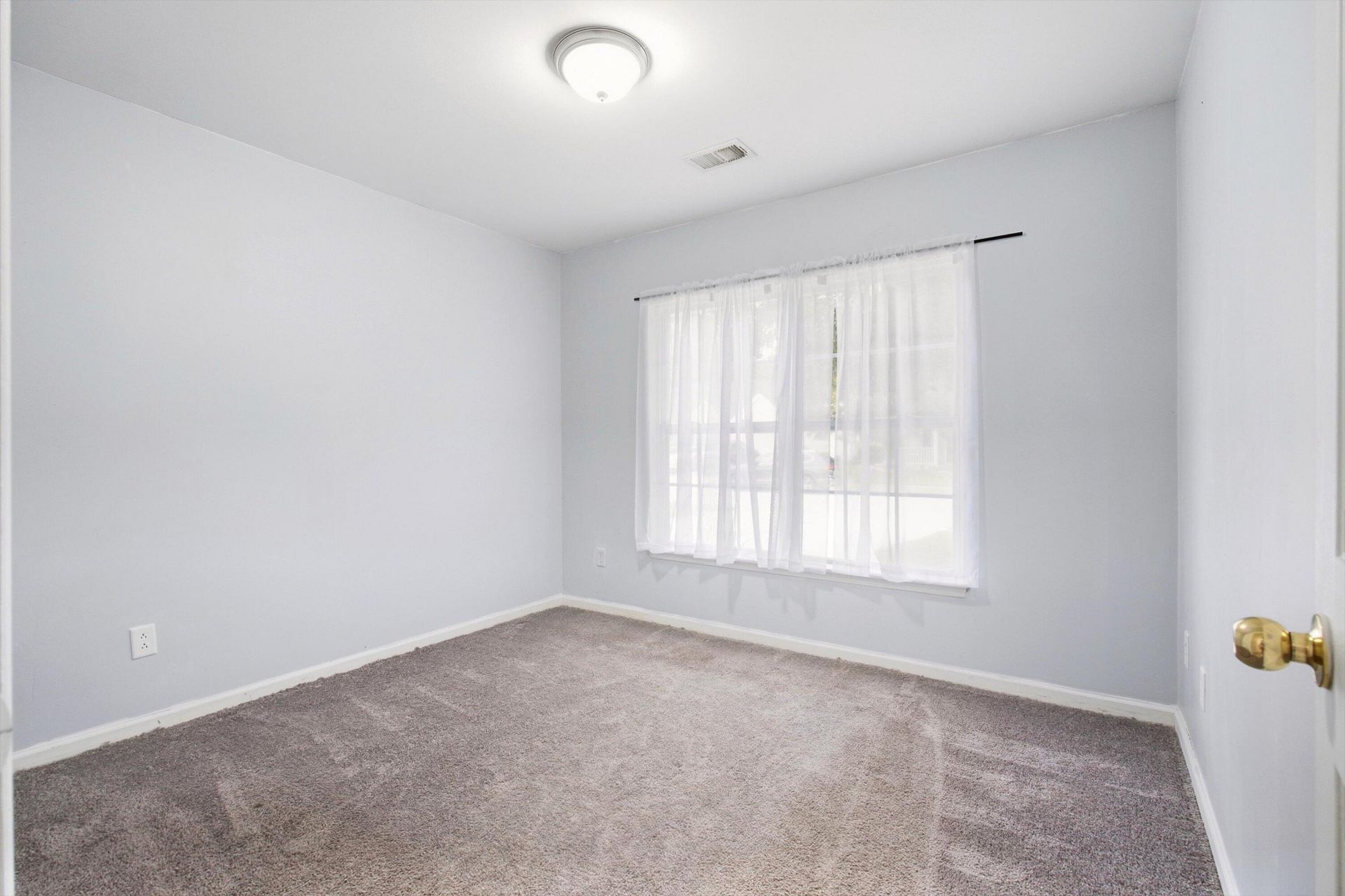 265 Avonshire Drive Photo 21
