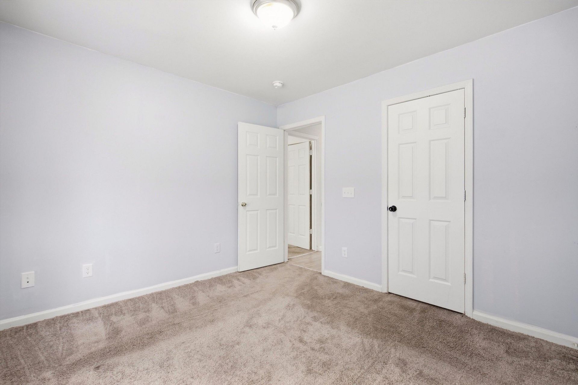 265 Avonshire Drive Photo 22