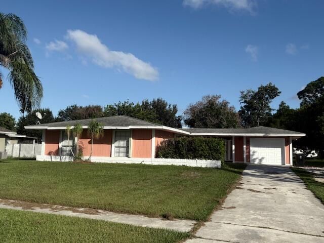 357 NE Camelot Drive, Port Saint Lucie, FL 34983 Photo