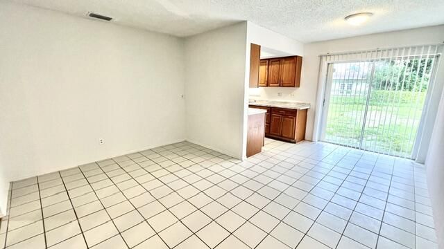 357 NE Camelot Drive, Port Saint Lucie, FL 34983 Photo