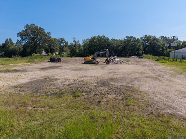 29602 S Frost Rd, Livingston, LA 70754