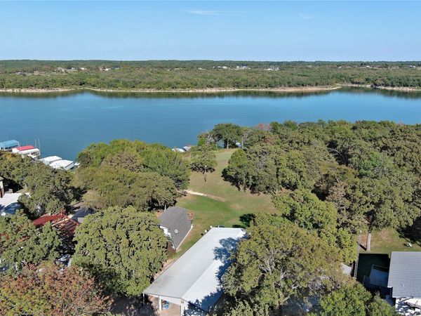 4410 Lakeshore , Kingston, OK 73439