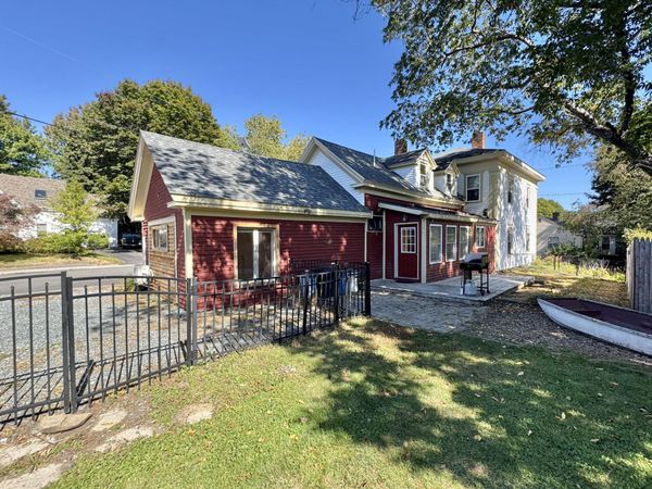 44 Bridge Street , Bucksport, ME 04416