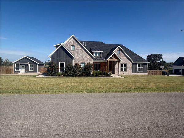 3120 Bloomfield Street , Bentonville, AR 72713