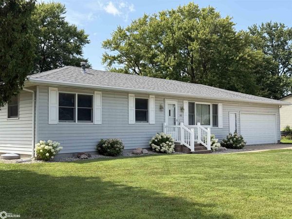 92 6th Street, West Point, IA 52656