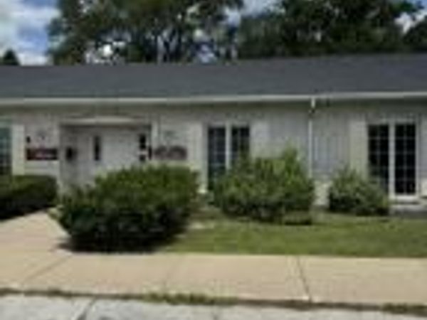 2632 W 81st Avenue , Merrillville, IN 46410