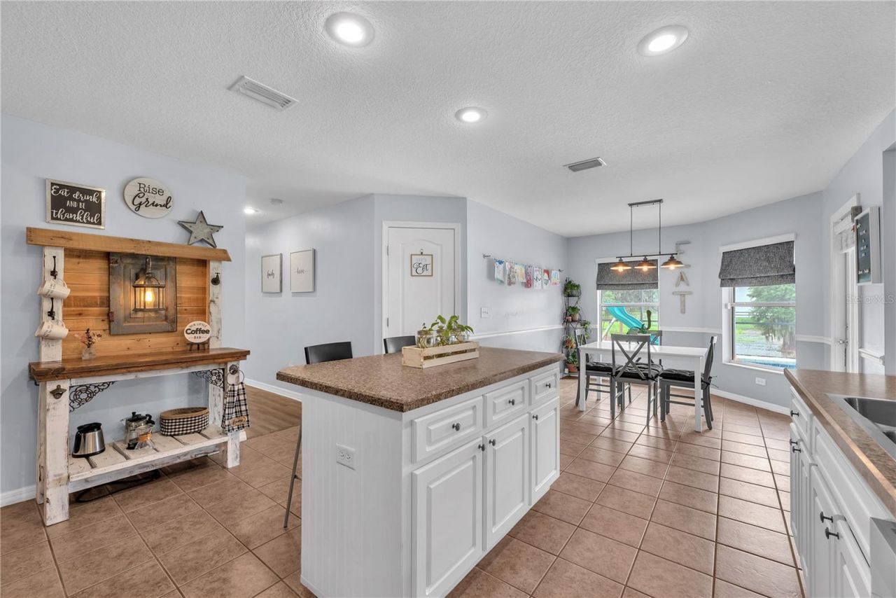 4516 Hawkins Road, Plant City, FL 33567 Photo