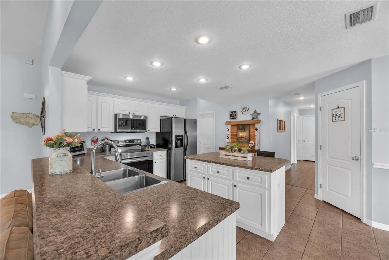 4516 Hawkins Road, Plant City, FL 33567 Photo