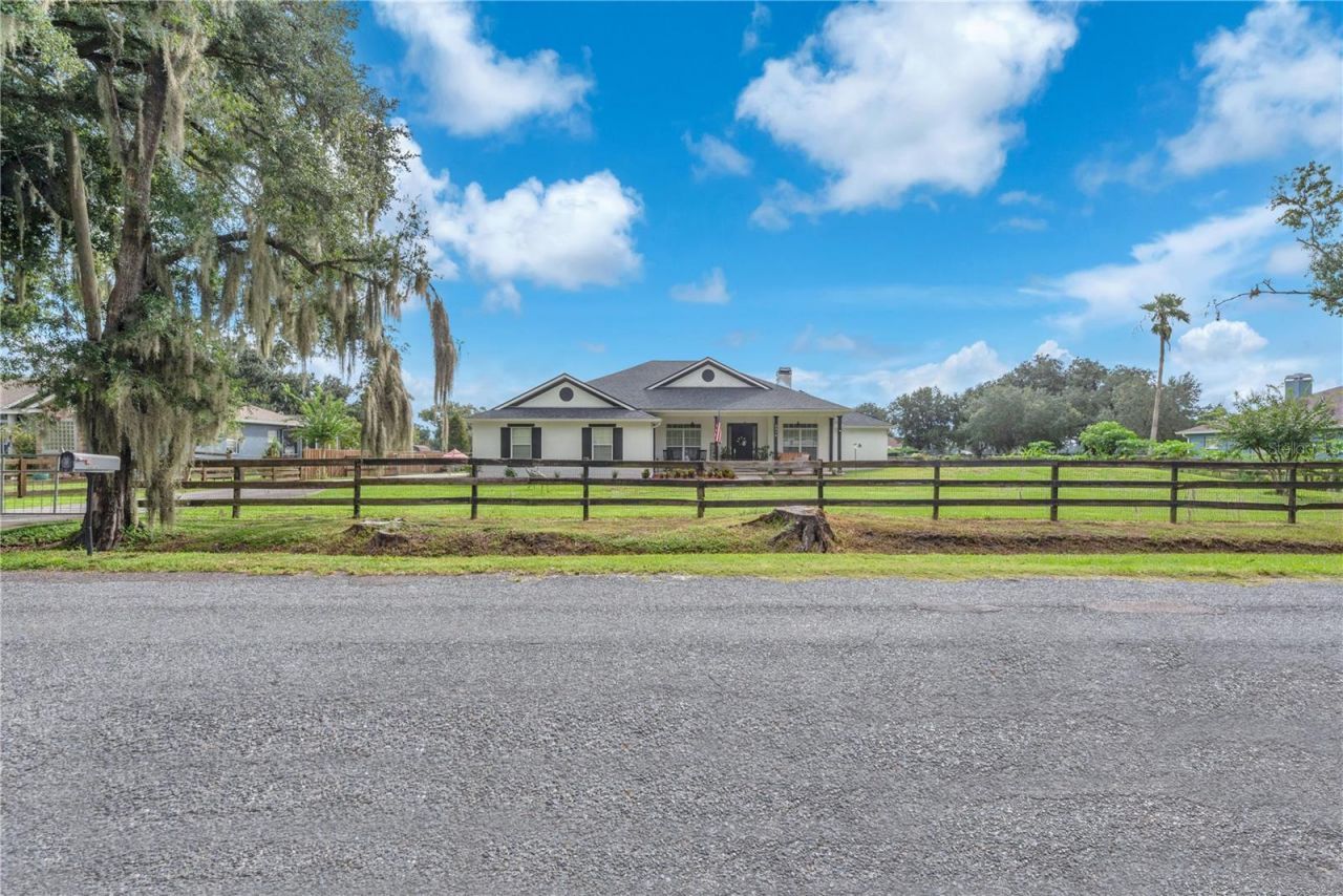 4516 Hawkins Road, Plant City, FL 33567 Photo