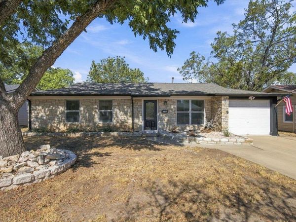 7510 Carriage DR, Austin, TX 78752