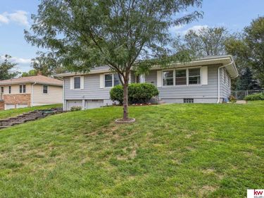 5010 Castelar Street, Omaha, NE 68106