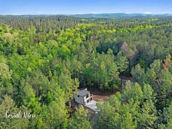 138 Pickleberry Trail, Broken Bow, OK 74728