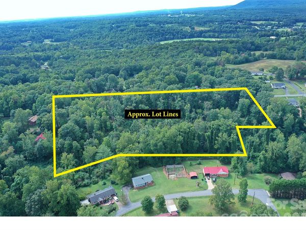 00 21st Street SW, Hickory, NC 28602