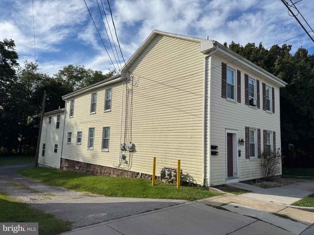 49 LUMBER STREET, LITTLESTOWN, PA 17340