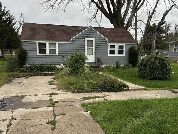 711 N Wright Avenue, Eagle Grove, IA 50533