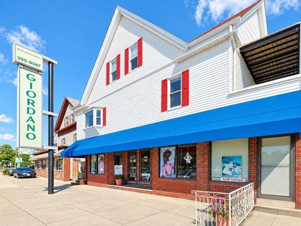 460 Main St, Medford, MA 02155