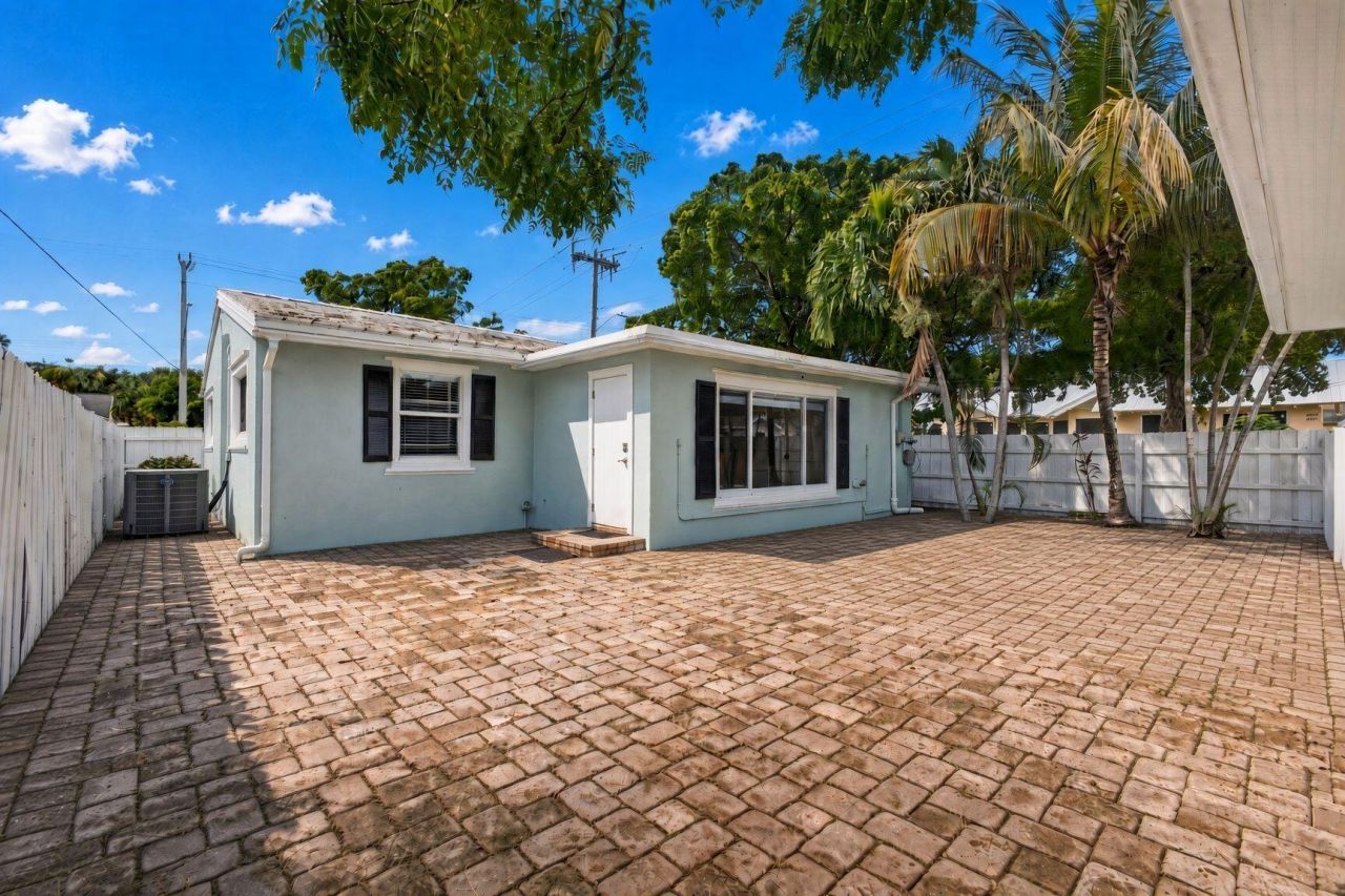 439 45th Street, West Palm Beach, FL 33407 Photo
