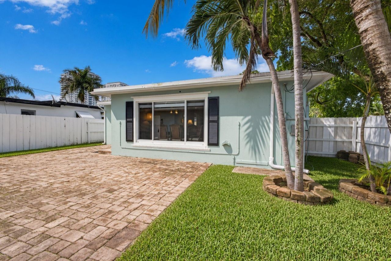 439 45th Street, West Palm Beach, FL 33407 Photo