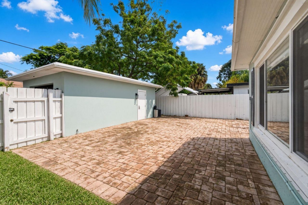 439 45th Street, West Palm Beach, FL 33407 Photo