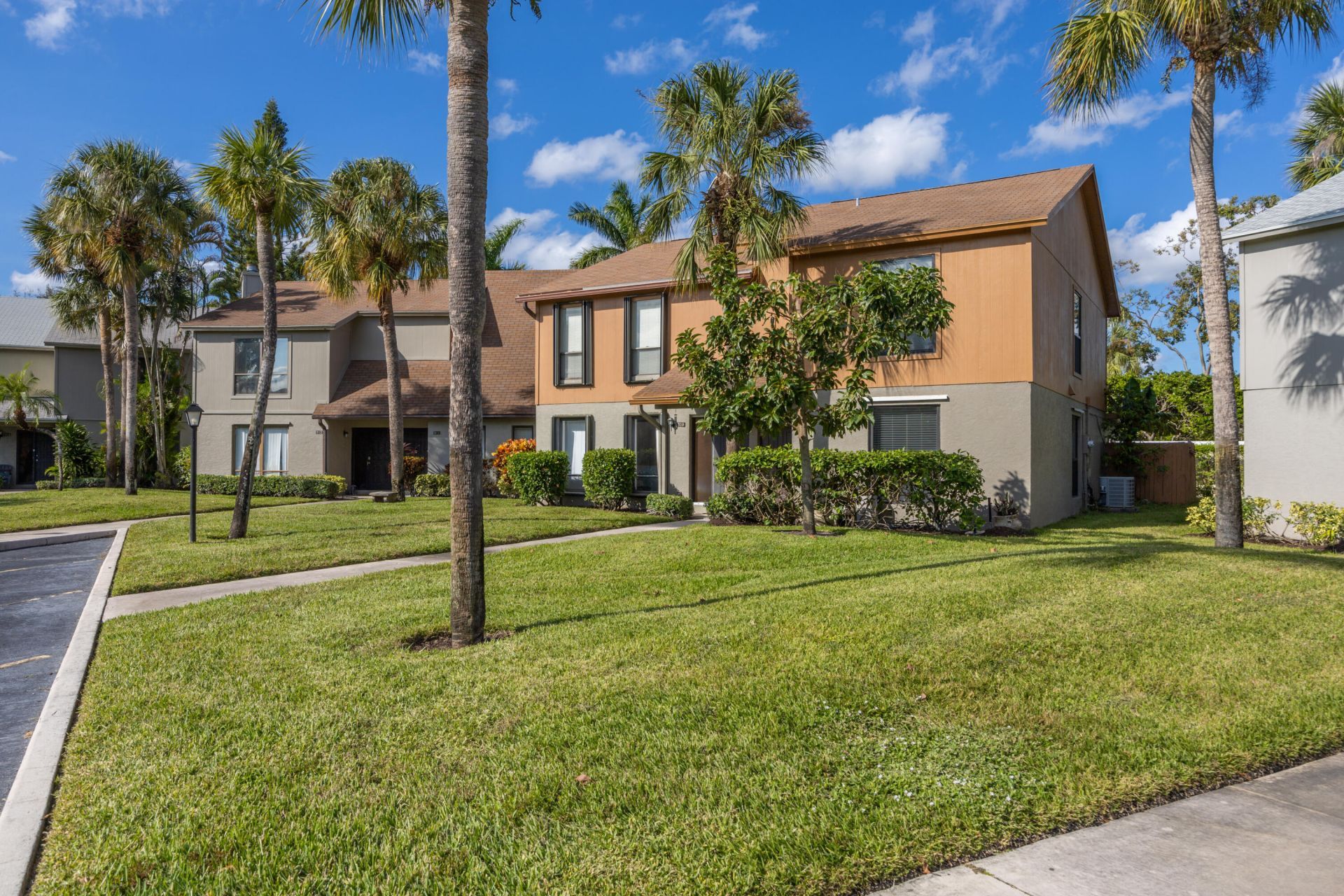 310 Sandtree Drive, Palm Beach Gardens, FL 33403 Photo