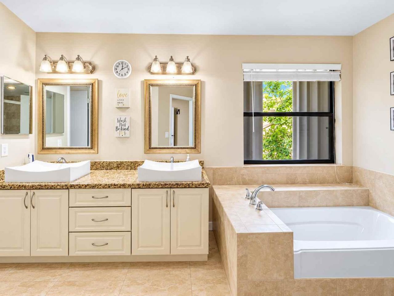 1431 SW 87th Way, Pembroke Pines, FL 33025 Photo