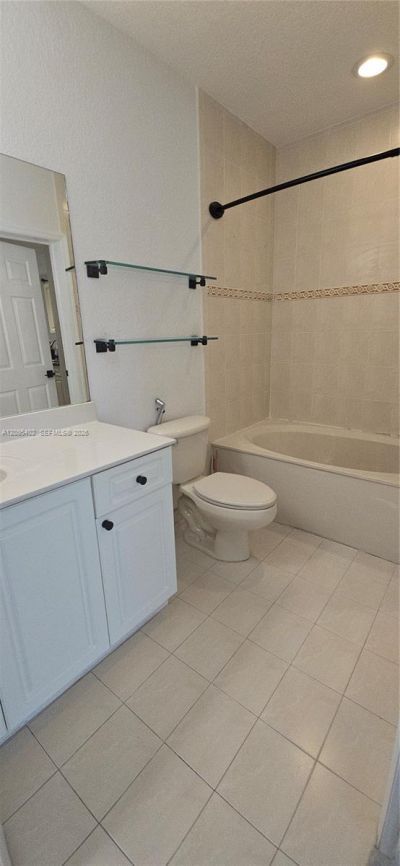 21000 SW 87th Ave , Unit 308, Cutler Bay, FL 33189 Photo