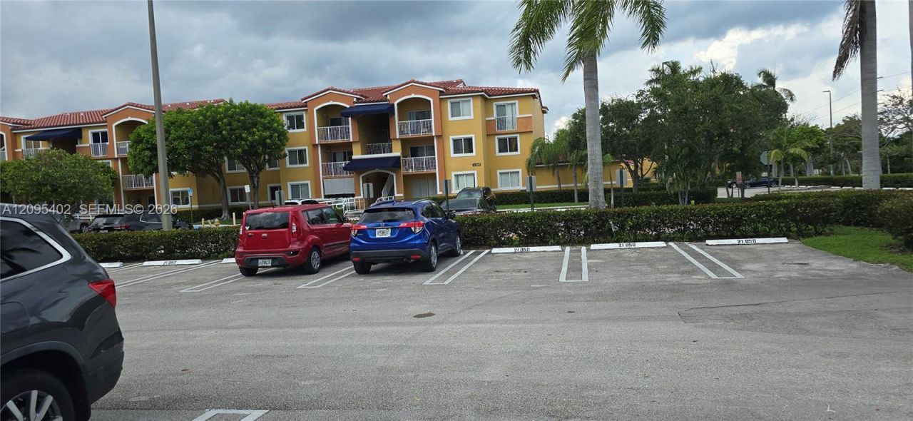 21000 SW 87th Ave , Unit 308, Cutler Bay, FL 33189 Photo