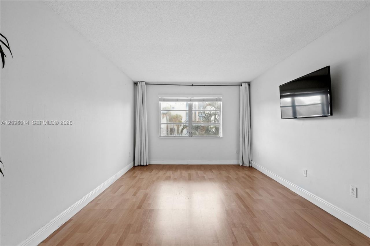 7747 SW 86th St , Unit D-210, Miami, FL 33143 Photo
