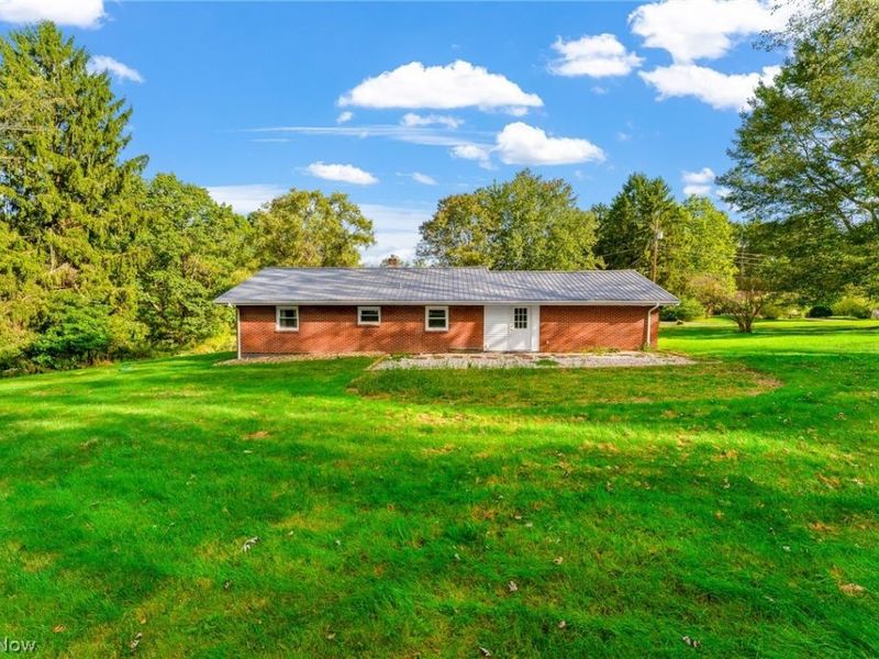 46131 Mort Drive, East Liverpool, OH 43920 Photo 2