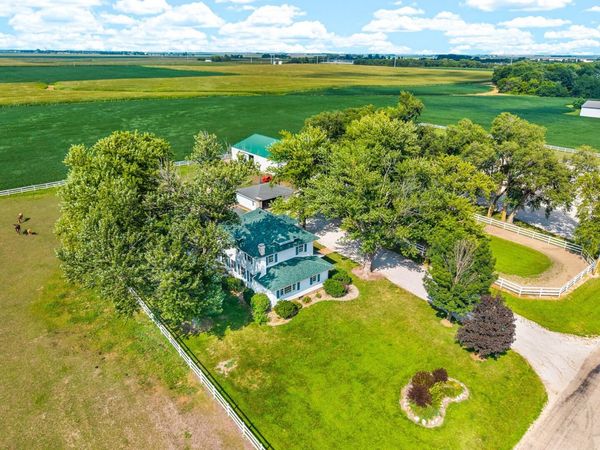 9101 Old Silo Road, Clinton, IL 61727