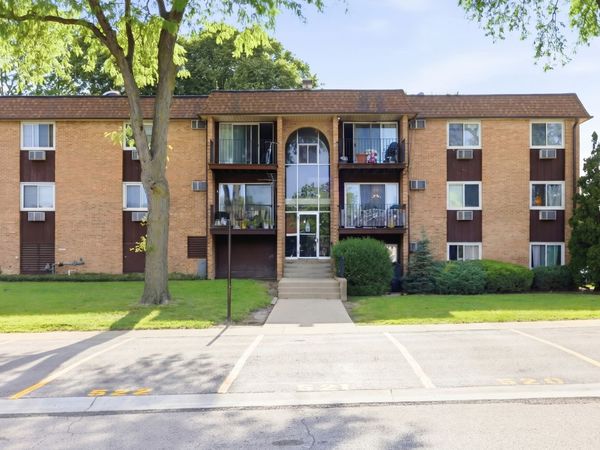 1080 Knoll Lane , Unit 107, Hoffman Estates, IL 60169