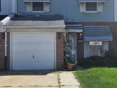 8406 LYONS PLACE, PHILADELPHIA, PA 19153