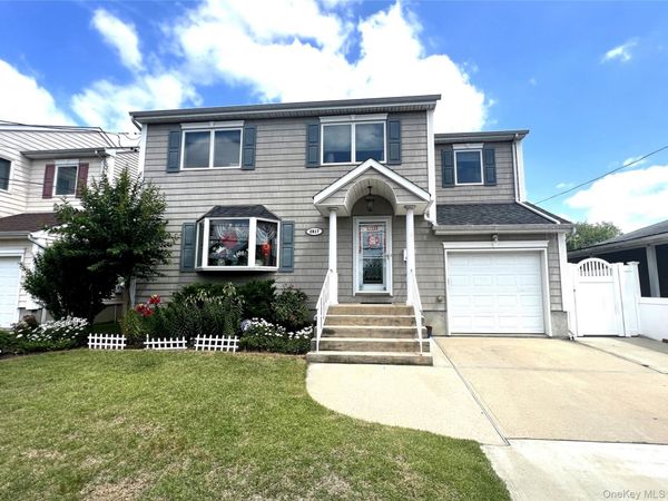2817 Clubhouse Road, Bellmore, NY 11710